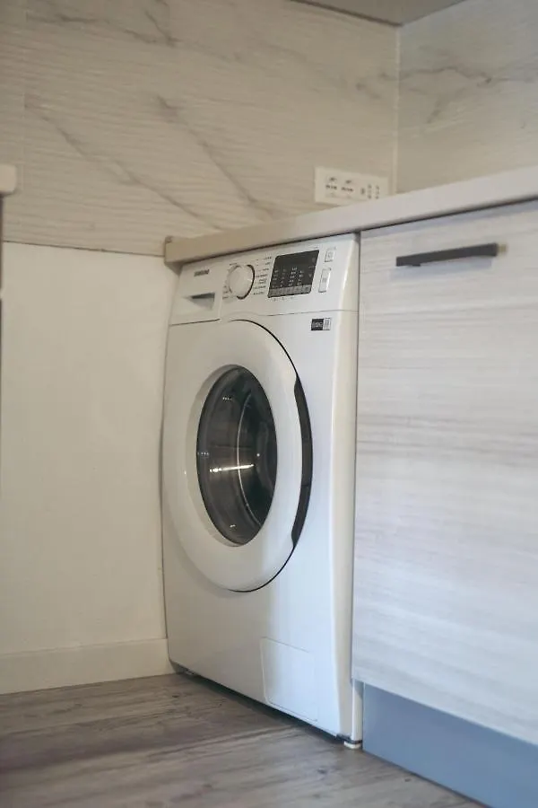 Mansarda Maxi House Desenzano Apartment Desenzano del Garda 0*,  Italy