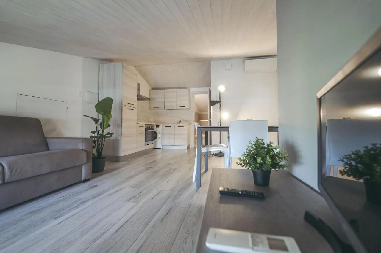 Mansarda Maxi House Desenzano Apartment Desenzano del Garda