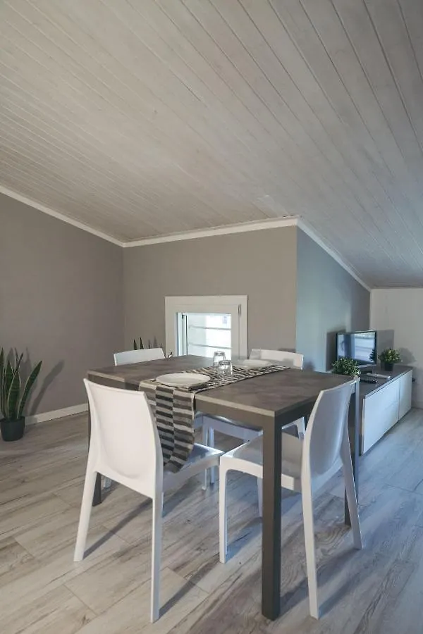 Mansarda Maxi House Desenzano Apartment Desenzano del Garda