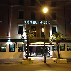3* Hotell Plaza