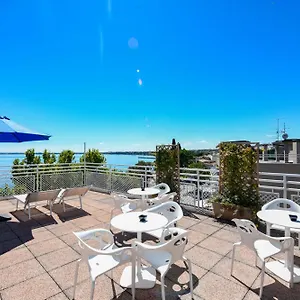 3* Hotel Aurora